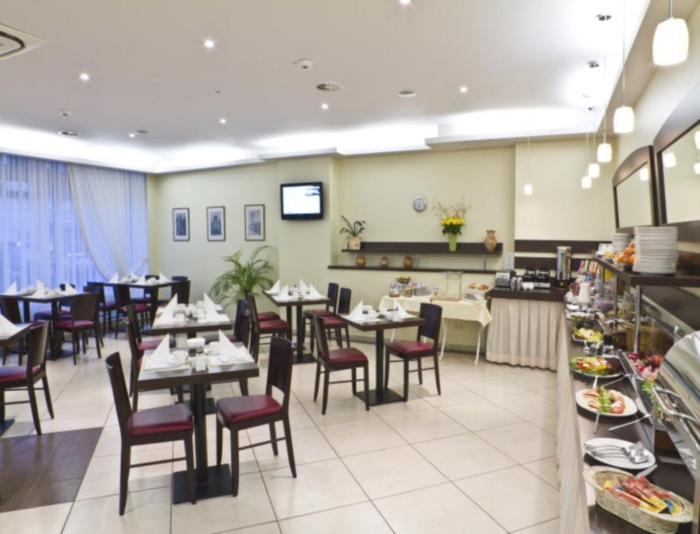 Ivbergs Hotel Messe Nord Berlin Ngoại thất bức ảnh
