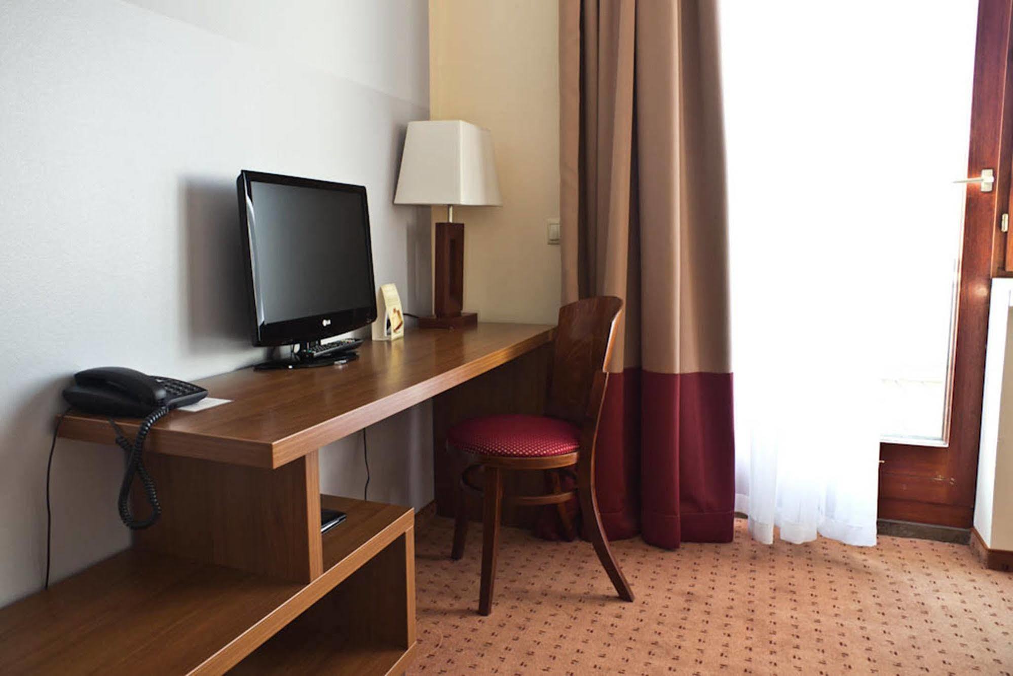 Ivbergs Hotel Messe Nord Berlin Ngoại thất bức ảnh